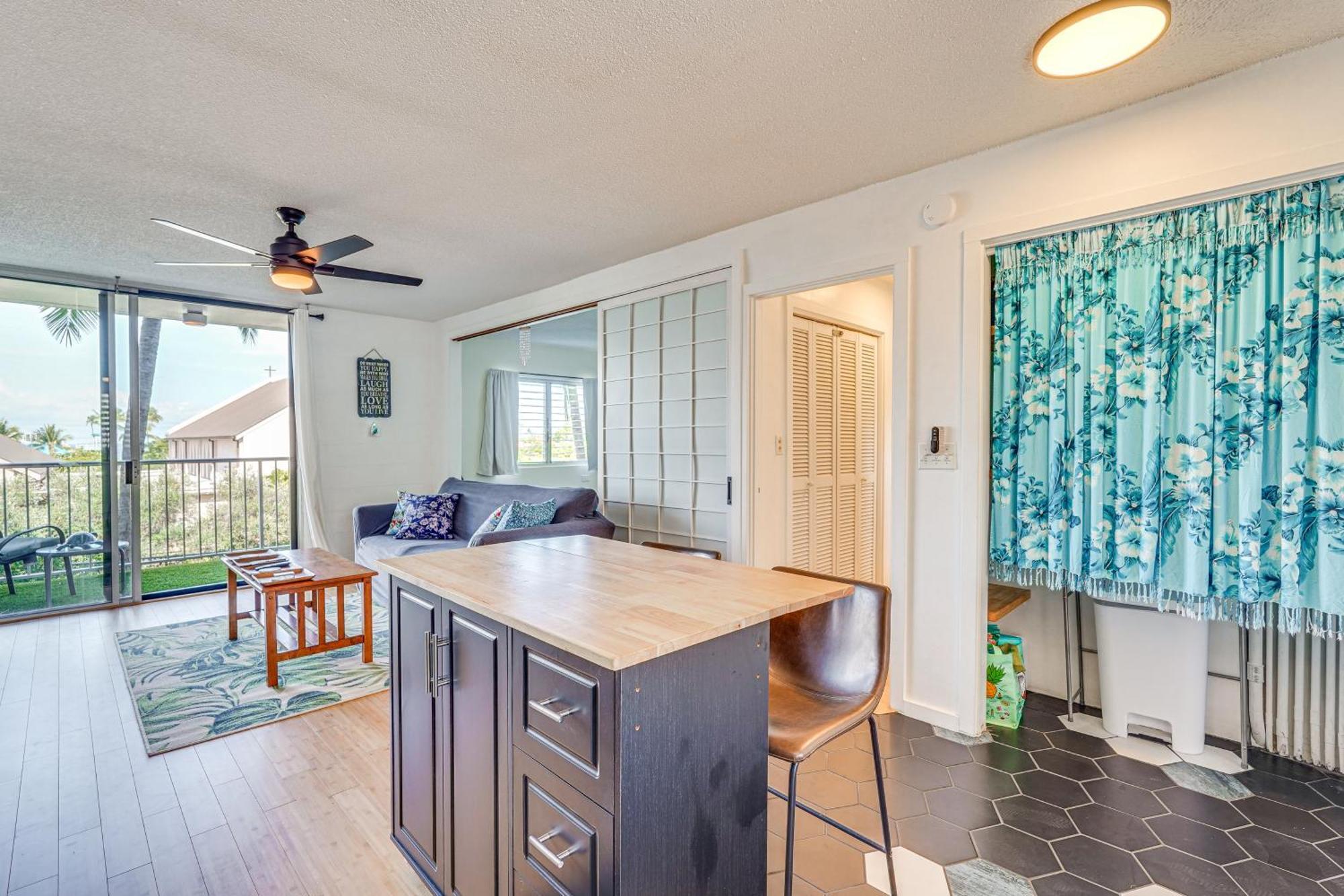 Kailua-Kona Condo With Balcony Walk To The Beach! ภายนอก รูปภาพ